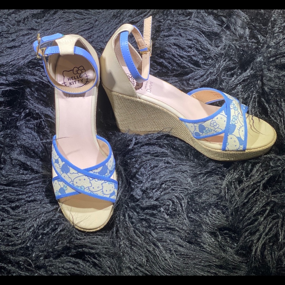 Hello Kitty Wedges shoes- Size 37
